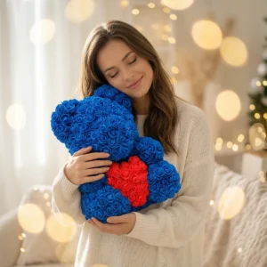 Medveď z ruží tmavo modrý s červeným srdcom – 40cm