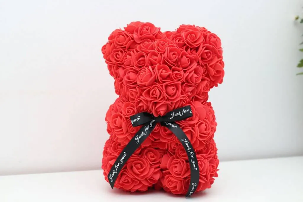 Medveď z ruží červený – 25 cm