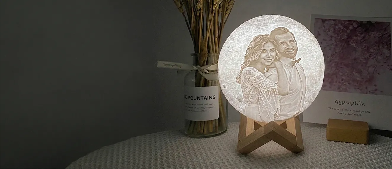 3D mesačná lampa s vlastnou fotkou – personalizovaný darček