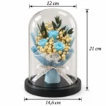 Rozmery kytice modrých ruží v kupole: výška 21 cm, priemer kupoly 12 cm, podstavec 14,6 cm